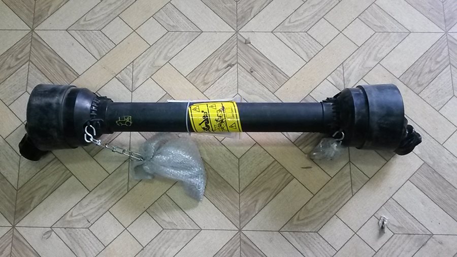 Вал карданный косилки Wirax 6х8 шлиц. — Косилки роторные Польша