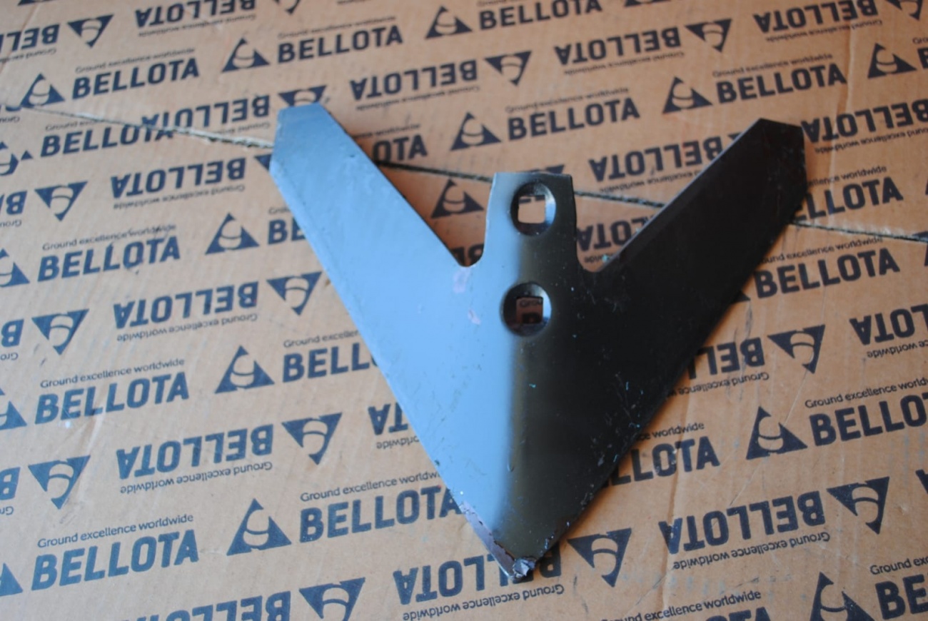 Лапа 270*6 мм (2 отверстия) КПС-4 Bellota — Bellota