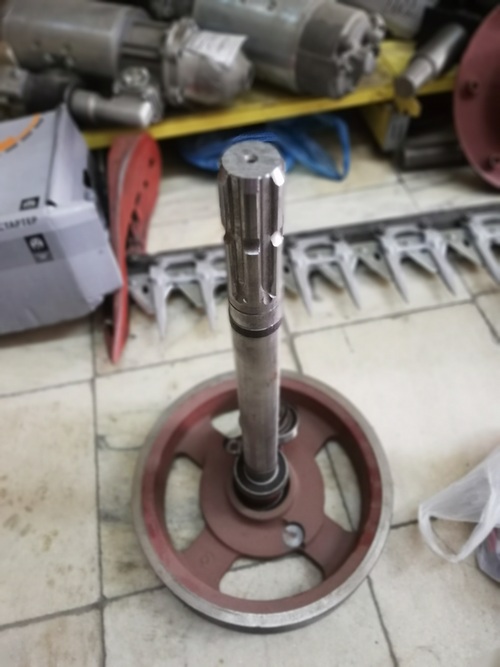 Шкив большой ременный WIRAX 1,65 м (с защелкой в сборе) — Косилки роторные Польша